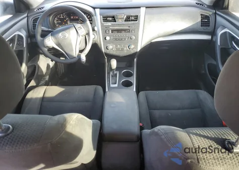 2015 Nissan Altima 2.5 из США, поврежденный, VIN 1N4AL3AP3FN375021